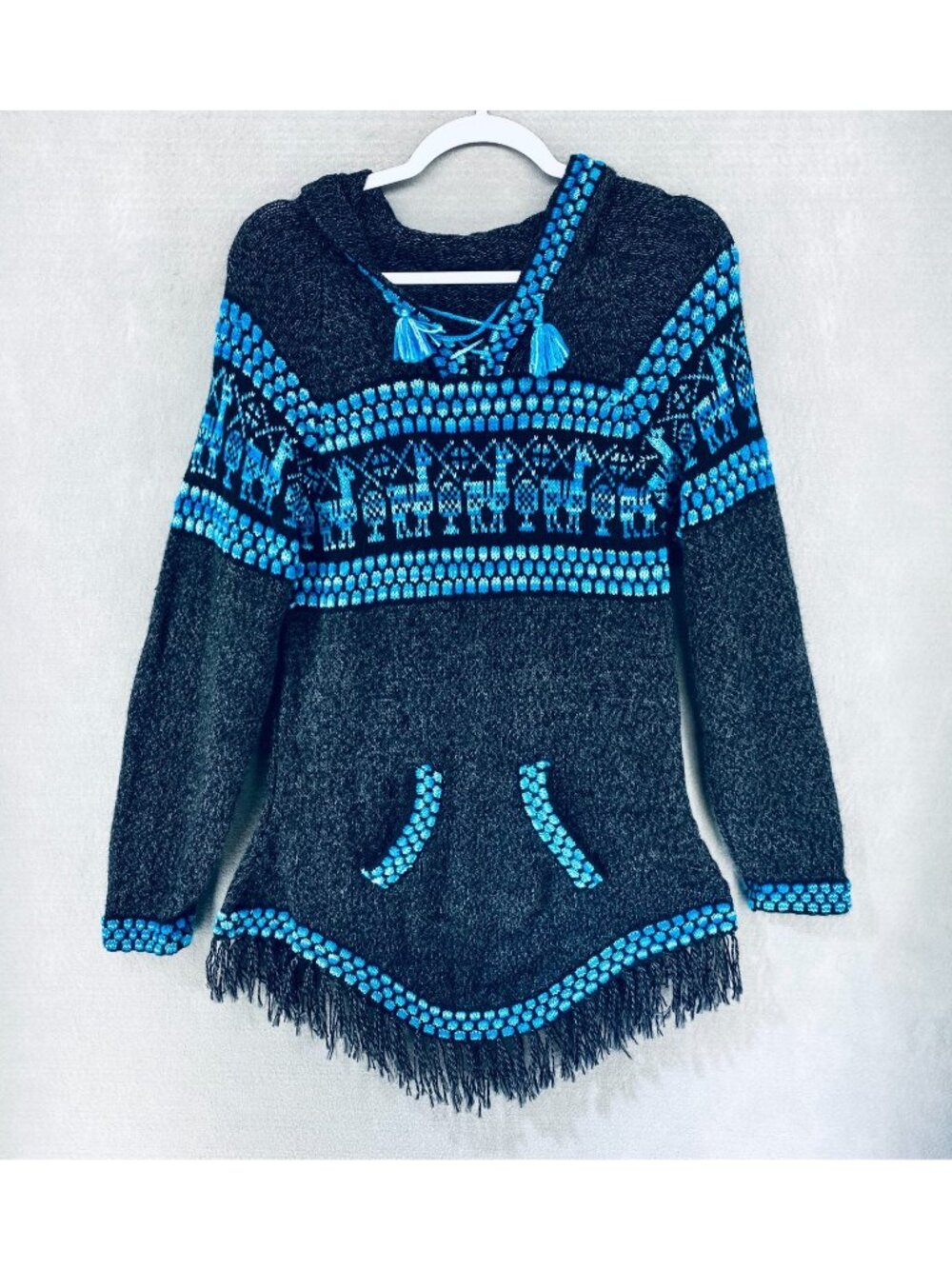 Peruvian Alpaca Sweater Womens M Black Knit Pullover Pancho Artisan Aztec